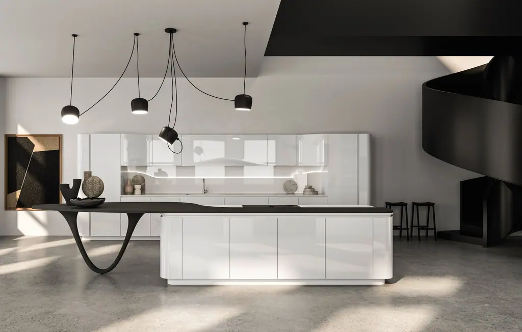 Cucina Snaidero Ola bianca con isola e piano in legno
